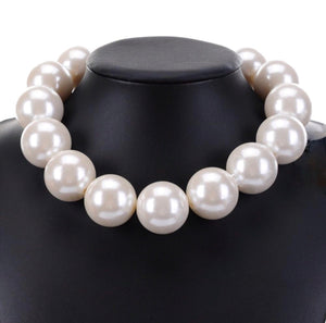 Chunky Pearl Chocker Necklace